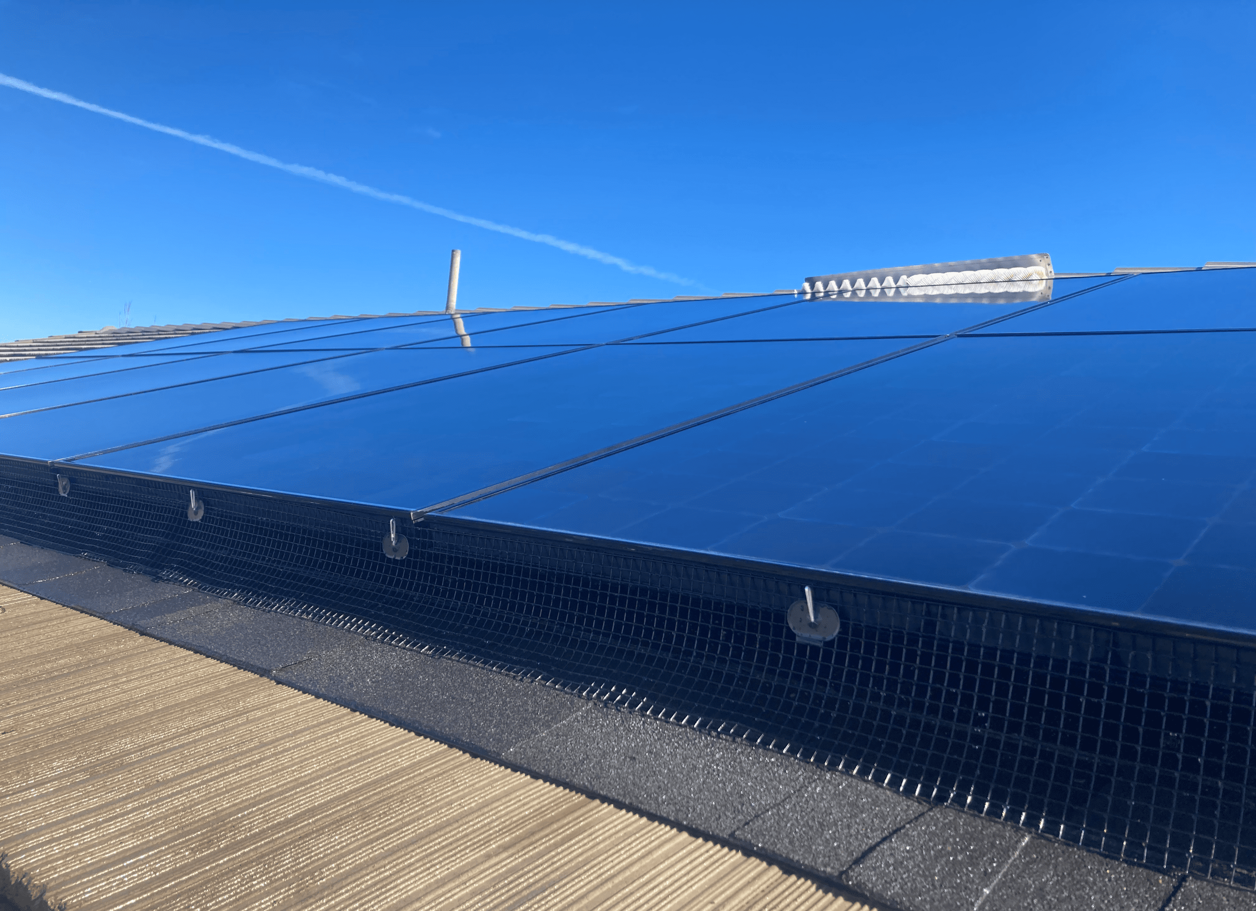 solar panel cleaning bird proofing Eastvale, CA